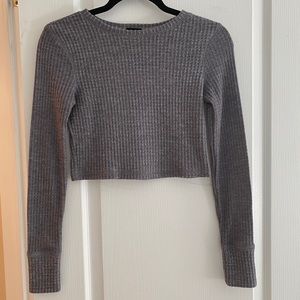XS Long sleeve Urban Outfitters crop top.